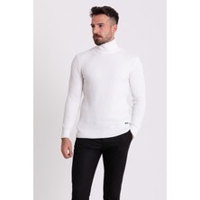 Dokulu Beyaz Renk Slim Fit Tam Balıkçı Yaka Erkek Kazak