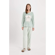 DeFacto Fall in Love Pijama Takım Welsoft Pelüş Baskılı Bisiklet Yaka Uzun Kollu Üst Çizgili Beli Lastikli Alt C5443AX24AU