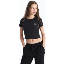 Lcw Vision Siyah Bisiklet Yaka Nakışlı Kısa Kollu Kadın Crop