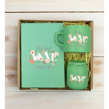 Bk Gift Kişiye Özel Isimli Dtf Anne Temalı Yeşil Defter & Kahve Fincanı & Mum Hediye Seti-4, Anneye Hediye, Anneler Günü Hediyesi