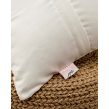 Menesa Home Çiçek Temalı Dijital Baskılı Kırlent Kılıfı
