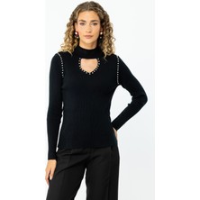 ON Göğüs Dekolteli Inci Detaylı Triko Kazak