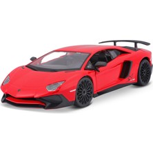 Toy Kingdom2 Bburago LP750-4 Sv Lamborghini Aventador LP750-4SV Ölçekli 1/24 Model Araba 1:24 (Yurt Dışından)