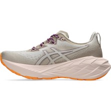Asics Novablast 4 Tr Kadın Turuncu Koşu Ayakkabısı 1012B654-700