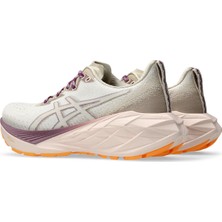 Asics Novablast 4 Tr Kadın Turuncu Koşu Ayakkabısı 1012B654-700
