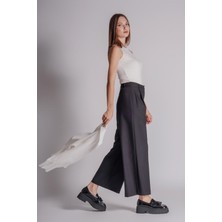 Kadın Yandan Cepli Fermuar ve Agraf Kapamalı Relaxed Fit Pantolon Siyah