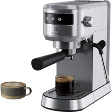 Electrolux E6EC1-6ST Explorer 6 Espresso Cappuccino Makinesi Paslanmaz Çelik,Süt Köpürtücülü,1250W