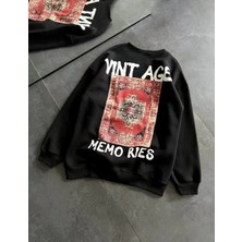Tarz Yeri Bisiklet Yaka Üç Iplik Baskılı Oversize Sweatshirt - Siyah