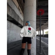 Tarz Yeri Oversize Üç Iplik Bisiklet Yaka Baskılı Sweatshirt - Beyaz