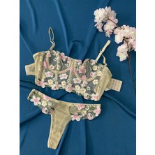 Blue Moonlight Lingerie Ten Pembe Çiçek Işlemeli Korseli Büstiyer Takım