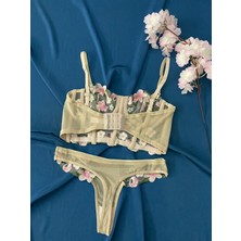 Blue Moonlight Lingerie Ten Pembe Çiçek Işlemeli Korseli Büstiyer Takım