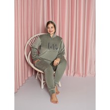 Lady Açık Yeşil Büyük Beden Kadife Pijama Takımı
