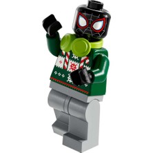 LEGO Spider-Man 2024 Mikro Yapılar - (Day 13) - Miles Morales With Headphones And Cell Phone