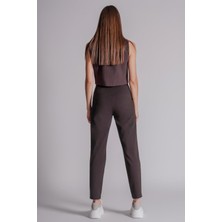 Kadın Yandan Cepli Arka Cep Fleto Beli Lastikli ve Pilili Slim Fit Pantolon Kahverengi