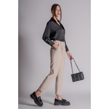 Kadın Yandan Cepli Arka Cep Fleto Beli Lastikli ve Pilili Slim Fit Pantolon Taş