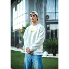 Tarz Yeri Kışlık Bisiklet Yaka Baskılı SweatShirt - Beyaz