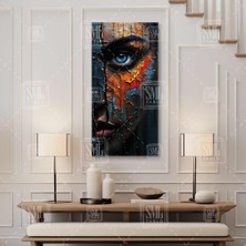 SML Tablo Makyajlı Mavi Gözlü Kadın Yarım Yüz Ormanda Gece Portre Ağaç Dokusu Boyuna Dikey Kanvas Tablo