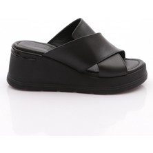 DGN Kadın Kalın Taban Siyah Terlik 40 Numaralı Konforlu ve Trend Tasarımlı