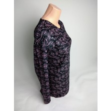 Yaşar Triko Kadın Siyah Pembe Desenli V Yaka Uzun Kollu Yanları Yırtmaçlı Mevsimlik Süet Anne Penye Tişört Bluz