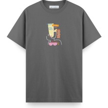 Coutliner Queen Regular T-Shirt