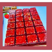 Sazan Yemi( Çilek Aromalı Mısır Küspesi)