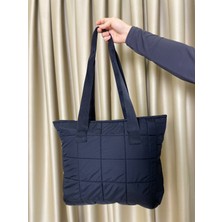 Vellichor Geniş Hacimli Kapitone Kol Çantası