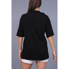 Zebra Baskılı Pamuklu Oversize Kadın Siyah Tshirt