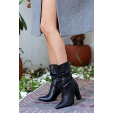 Kazax Erita Siyah Cilt Topuklu Bot