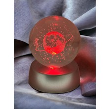 Lapidaria Satürn Temalı Işıklı 3D LED Işıklı Cam Küre ve Gümüş Renk Kaplama Kartanesi Kolye Hediye