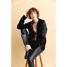 Desen Triko Kadın Hakim Yaka Arkası ve Kolu Çiçek Desenli Yün Ceket 24049 Siyah