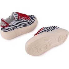 Emel Ayakkabı Modern Rahat Dantel Tasarım Ayakkabı 7961 Zebra