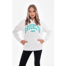 Beyaz Üç Iplik Şardonlu Brooklyn Baskılı Sweatshirt - BGS30