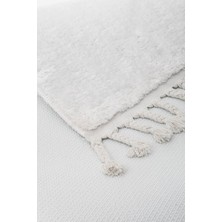 Diji Dekor Peluş Halı Beyaz Düz Desenli Saçaklı Kesme Post Yolluk Kilim