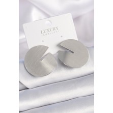 Clariss Pirinç Gümüş Renk Daire Plaka Model Kadın Küpe