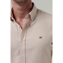 Slim Fit Bej Oxford Düğmeli Yaka Kolay Ütülenebilir Nakış Detaylı Pamuklu Gömlek 4HC02ORT03265