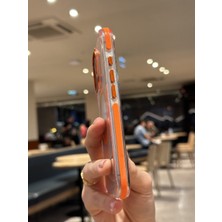Paladyum Case iPhone 16 Pro Max Uyumlu Darbelere Karşı Korumalı Magsafe Özellikli Turuncu Detaylı Sararmaz Şeffaf Kılıf