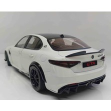 Solido 1:18 Alfa Romeo Giulia Gta (Diecast Metal Araba)