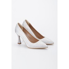 Kadın Stiletto Saten Malzemeli Taşlı (7 cm Topuklu) Ayakkabı