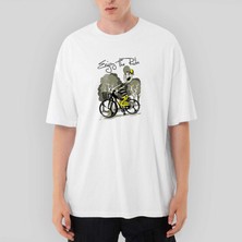 Crows Gate Rider Bike Cartoon Oversize Beyaz Tişört