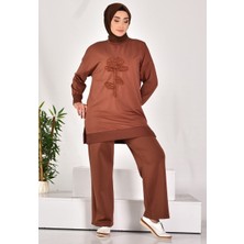 10584 Puane Iki Iplik Kumaş Incili ve Nakışlı Sweatshirt