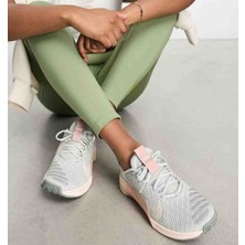 Nike Metcon 9 Kadın Fitness Ayakkabısı Tekstil Malzeme ile Düz Taban Tasarımı