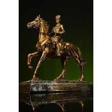 Narçiçeği Takı ve Hediyelik Eşya Özel Tasarım At Üzerinde Mustafa Kemal Atatürk Gold Altın Bronz Heykel Biblo
