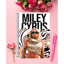 Rollas Store Miley Cyrus Defter 1 Adet Özel Tasarım A4 Boyutu 21 x 29 cm Telli Çizgili Büyük Boy Defter