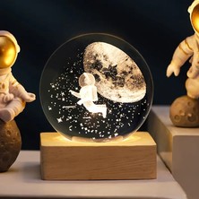 Keyfim Shop Isme Özel Büyük Boy Işıklı Ahşap Kare Kaideli Ay ve Astronot Temalı Cam Küre 8cm