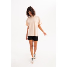 Justever 100% Pamuk Oversize Fit Bisiklet Yaka Bej Kadın T-Shirt - Halo