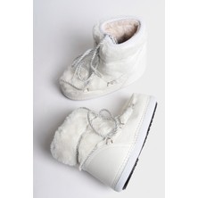 Capone Outfitters Beatrisa Yuvarlak Burunlu Kalın Tabanlı Kürklü Kadın Kar Botu