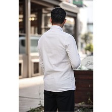 Erkek Beyaz Slim Fit Dar Kesim Düğmeli Yaka Keten Görünümlü %100 Pamuk Flamlı Gömlek