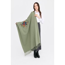Kadın Ortası Çiçek Işlemeli Şal Çağla