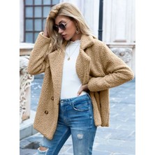 Astarlı Düğmeli Peluş Mont
