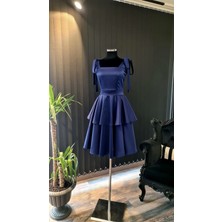 Lacivert Saten Kumaştan Katkat Etekli Kareyaka Mini Boy Mezuniyet Elbisesi